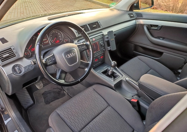 Audi A4 cena 19900 przebieg: 261000, rok produkcji 2007 z Czarne małe 529